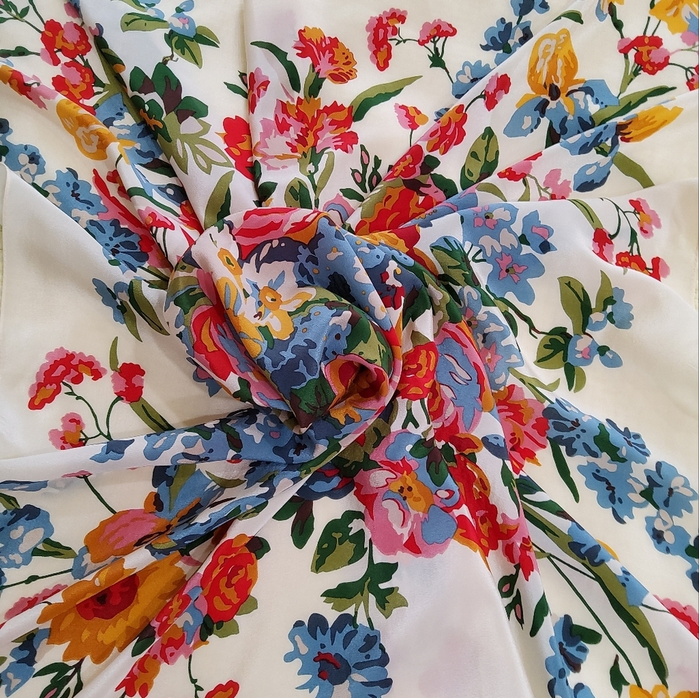CLUB7 Echo Vintage Silk Floral Print Scarf